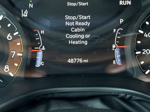 Used 2024 Jeep Compass Limited w/ Sun and Sound Group AWD/4WD image 22