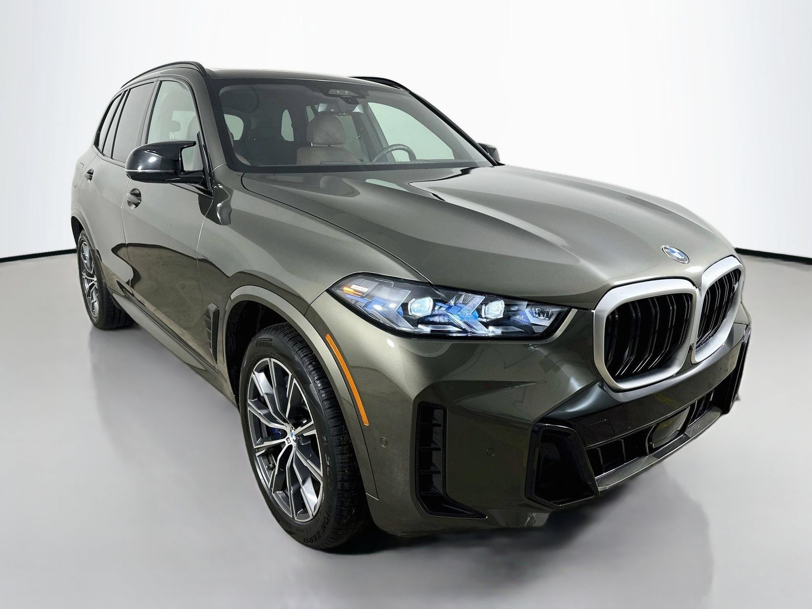 Used 2026 BMW X5 M60i AWD/4WD image 3