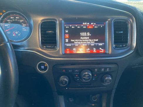 Used 2014 Dodge Charger SXT image 15