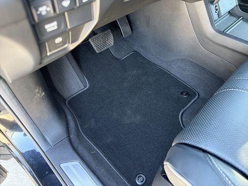 Certified 2025 Acura RDX SH-AWD w/ Advance Package image 17