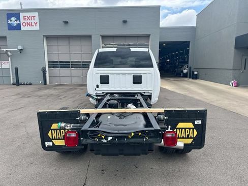 New 2026 RAM 3500 Tradesman AWD/4WD image 15