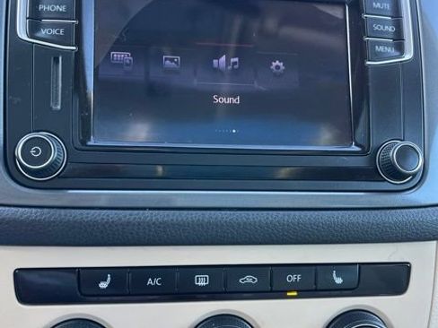 Used 2017 Volkswagen Tiguan Wolfsburg Edition FWD image 43
