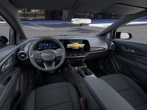 New 2026 Chevrolet Equinox EV LT image 39