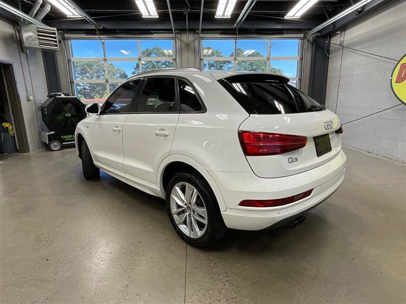 Used 2018 Audi Q3 2.0T Premium w/ Convenience Package FWD image 3