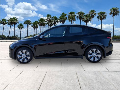 Used 2023 Tesla Model Y Long Range image 5