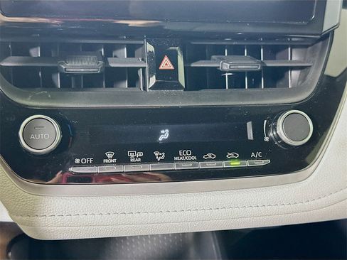 Used 2024 Toyota Corolla SE image 26