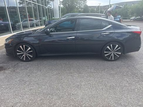 Certified 2020 Nissan Altima 2.5 Platinum FWD image 5