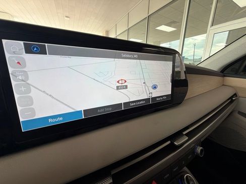 Used 2024 Hyundai Palisade Limited FWD image 22