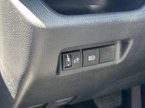 Used 2025 Toyota RAV4 LE AWD/4WD image 36