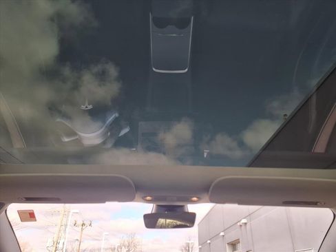 Used 2022 Tesla Model 3 Performance image 20