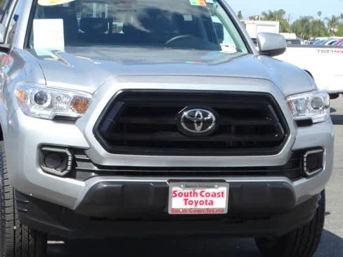 Used 2023 Toyota Tacoma SR image 4