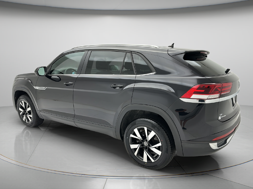 Used 2023 Volkswagen Atlas Cross Sport SE AWD/4WD image 4