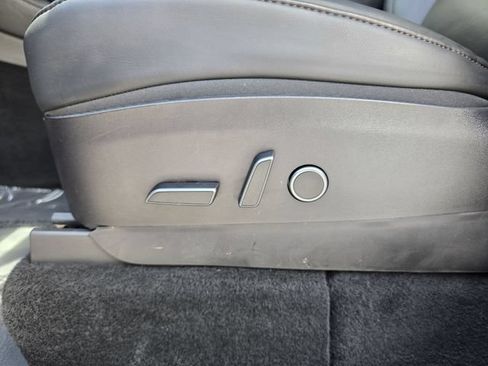Used 2022 Tesla Model Y Performance AWD/4WD image 17