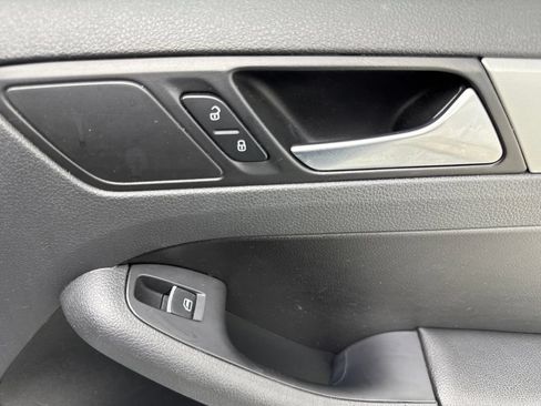Used 2014 Volkswagen Jetta GLI Autobahn FWD image 42
