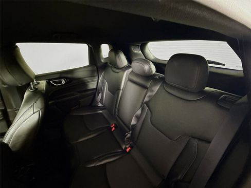 New 2026 Jeep Compass Latitude image 22