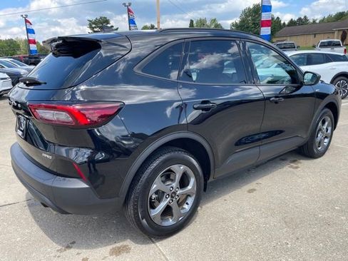 Used 2025 Ford Escape ST-Line AWD/4WD image 3