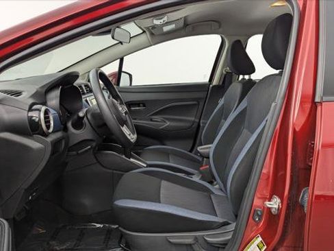 Used 2025 Nissan Versa SV image 14