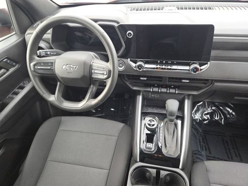 Used 2024 Chevrolet Colorado Trail Boss w/ Technology Package image 30