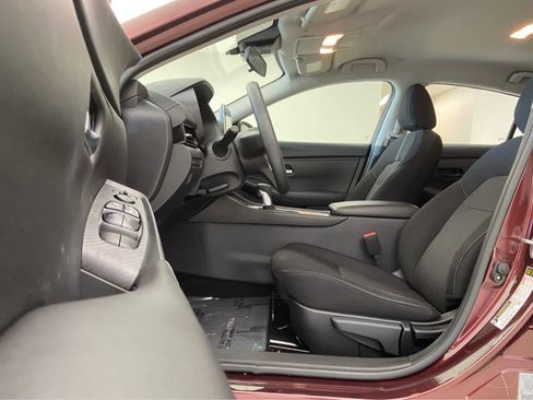 Used 2024 Nissan Sentra SV image 13