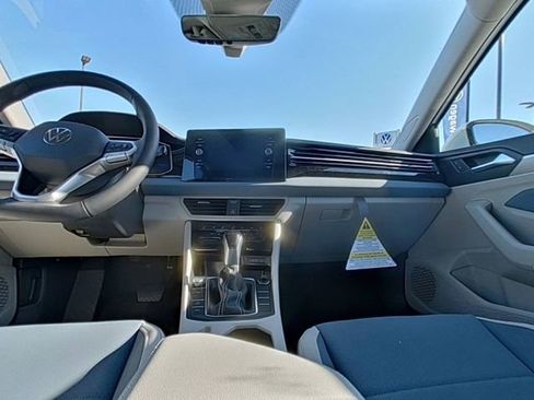 New 2026 Volkswagen Jetta SE FWD image 25