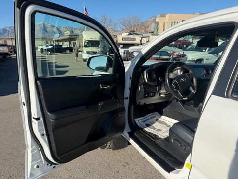 Used 2023 Toyota Tacoma TRD Sport w/ TRD Premium Sport Package image 11