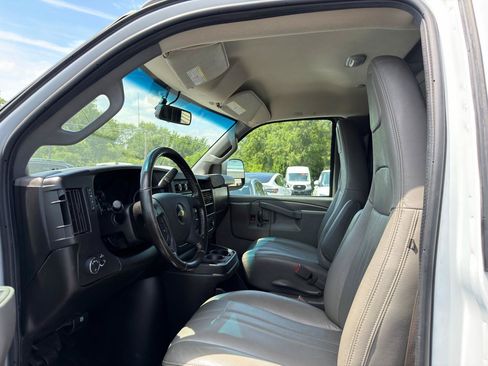 Used 2020 Chevrolet Express 2500 w/ Driver Convenience Package RWD image 9