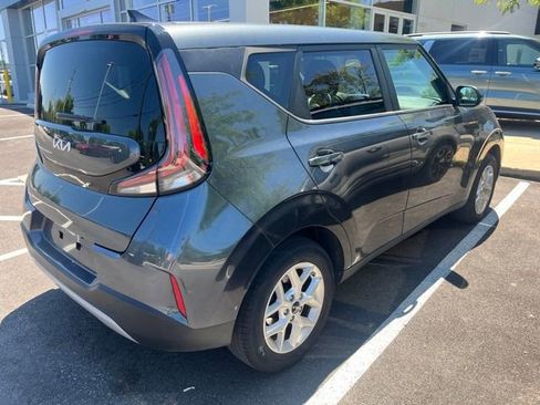 Certified 2024 Kia Soul LX w/ Option Group 015 FWD image 3