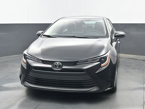 New 2026 Toyota Corolla LE FWD image 18