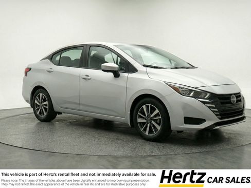 Used 2025 Nissan Versa SV image 1