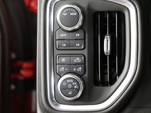 Used 2021 GMC Sierra 2500 SLT w/ SLT Convenience Package image 27