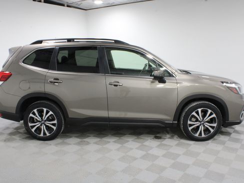 Used 2019 Subaru Forester Limited w/ Popular Package #3 AWD/4WD image 27