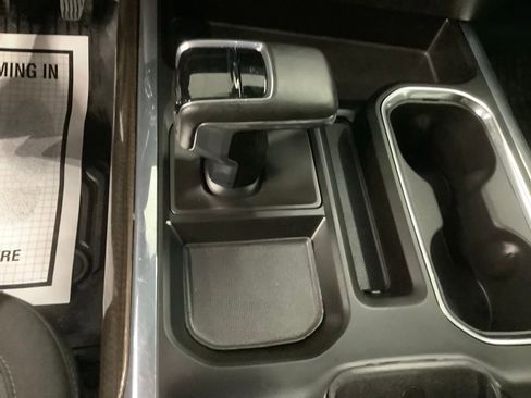 Used 2024 Chevrolet Silverado 1500 LT Trail Boss w/ Protection Package image 17