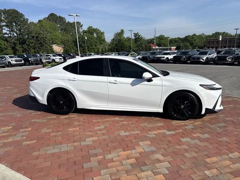 Used 2025 Toyota Camry SE w/ Convenience Package FWD image 37