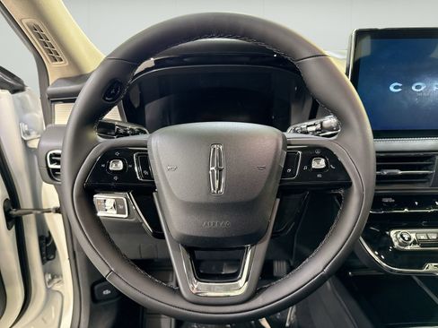 New 2026 Lincoln Corsair Premiere FWD image 13