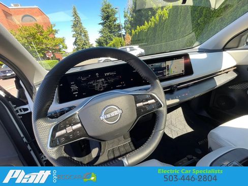 Used 2023 Nissan Ariya FWD image 34