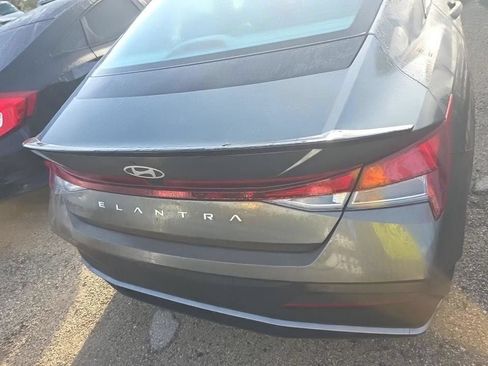 Used 2025 Hyundai Elantra Sport FWD image 5