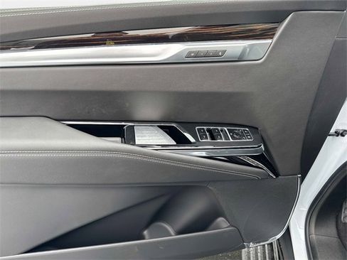 New 2026 Cadillac Escalade Luxury w/ LPO, Radiant Package image 17