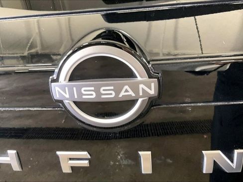 Certified 2025 Nissan Pathfinder S image 42