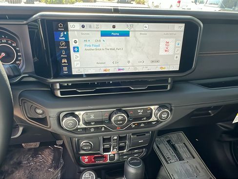 New 2026 Jeep Gladiator Mojave w/ Safety Group image 26