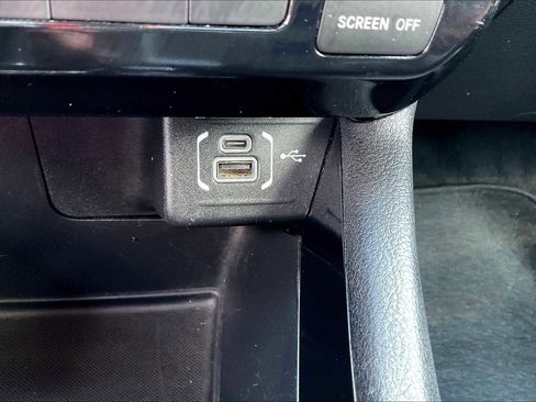 Used 2023 Jeep Compass Limited image 93