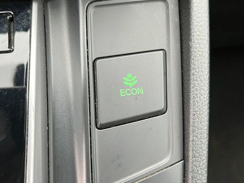 Used 2018 Honda CR-V EX image 14