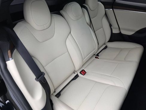 Used 2024 Tesla Model S AWD/4WD image 25