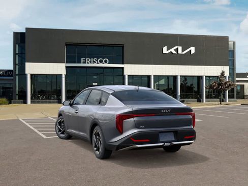 New 2026 Kia K4 EX image 4