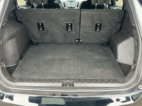 Used 2018 Chevrolet Equinox LT image 33