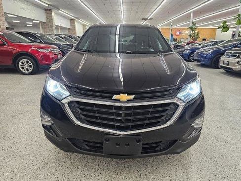 Used 2019 Chevrolet Equinox LT FWD image 2
