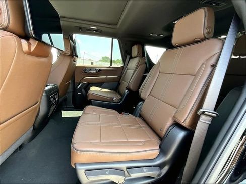 New 2026 Chevrolet Tahoe High Country AWD/4WD image 14