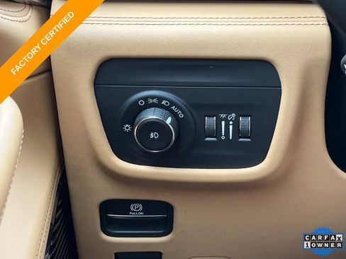 Used 2023 Jeep Grand Cherokee L Summit AWD/4WD image 44