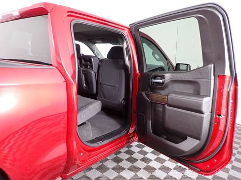 Used 2021 Chevrolet Silverado 1500 RST AWD/4WD image 31