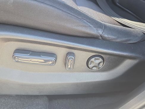Used 2020 Honda CR-V EX image 10