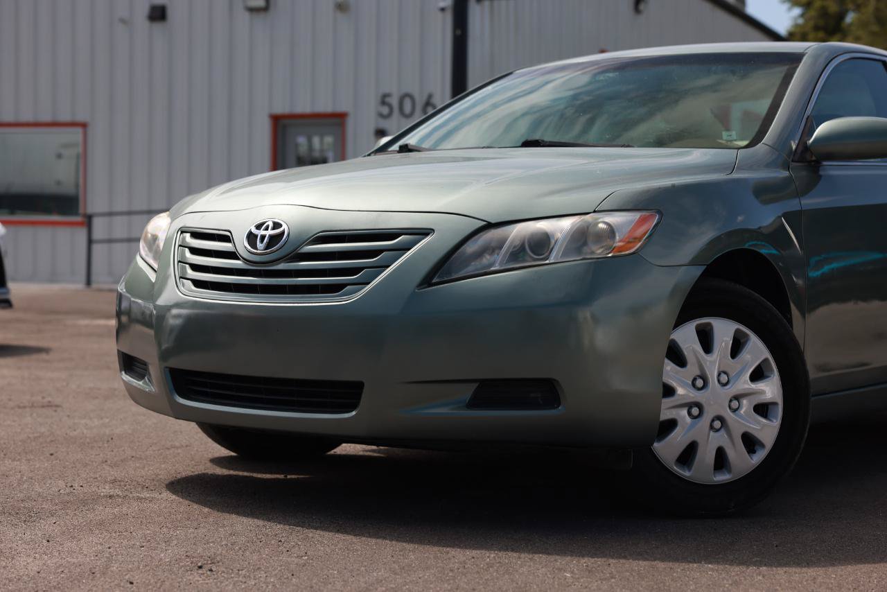 Used 2007 Toyota Camry LE FWD image 25